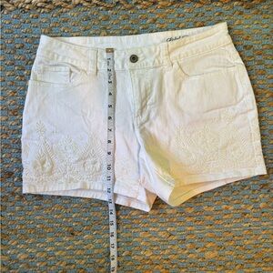 Faded Glory white shorts with cute embroidery detail.